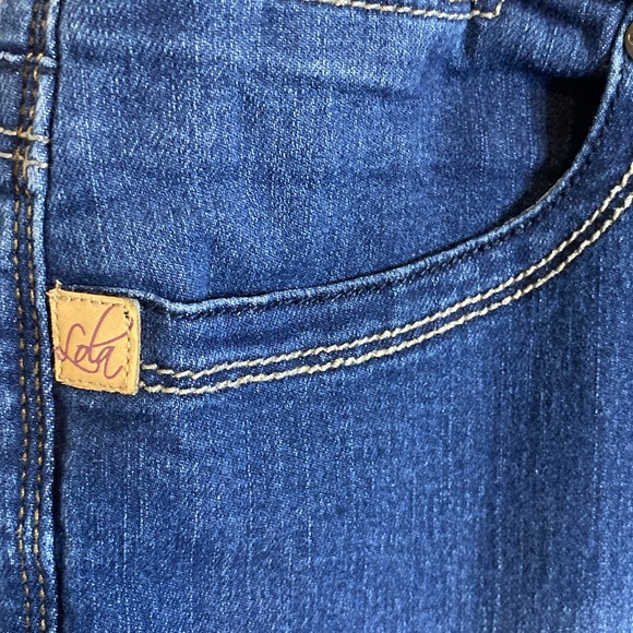 Lola Jeans Women’s size 14 360 Degree stretch so nice! - Picture 3 of 12